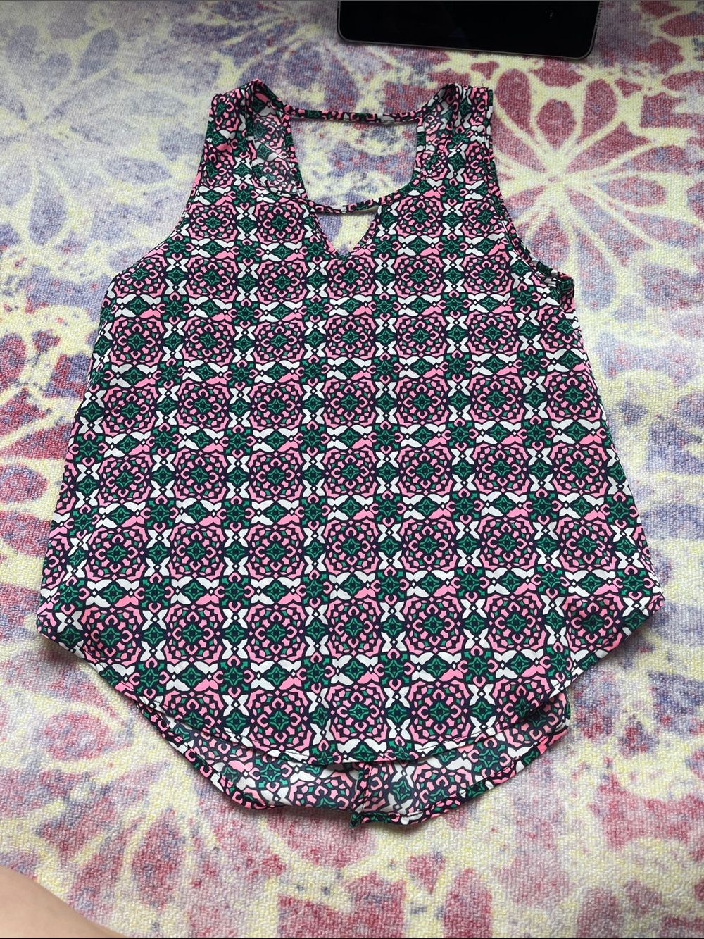 Sleeveless Pink & Green Geometric Print Tank Top